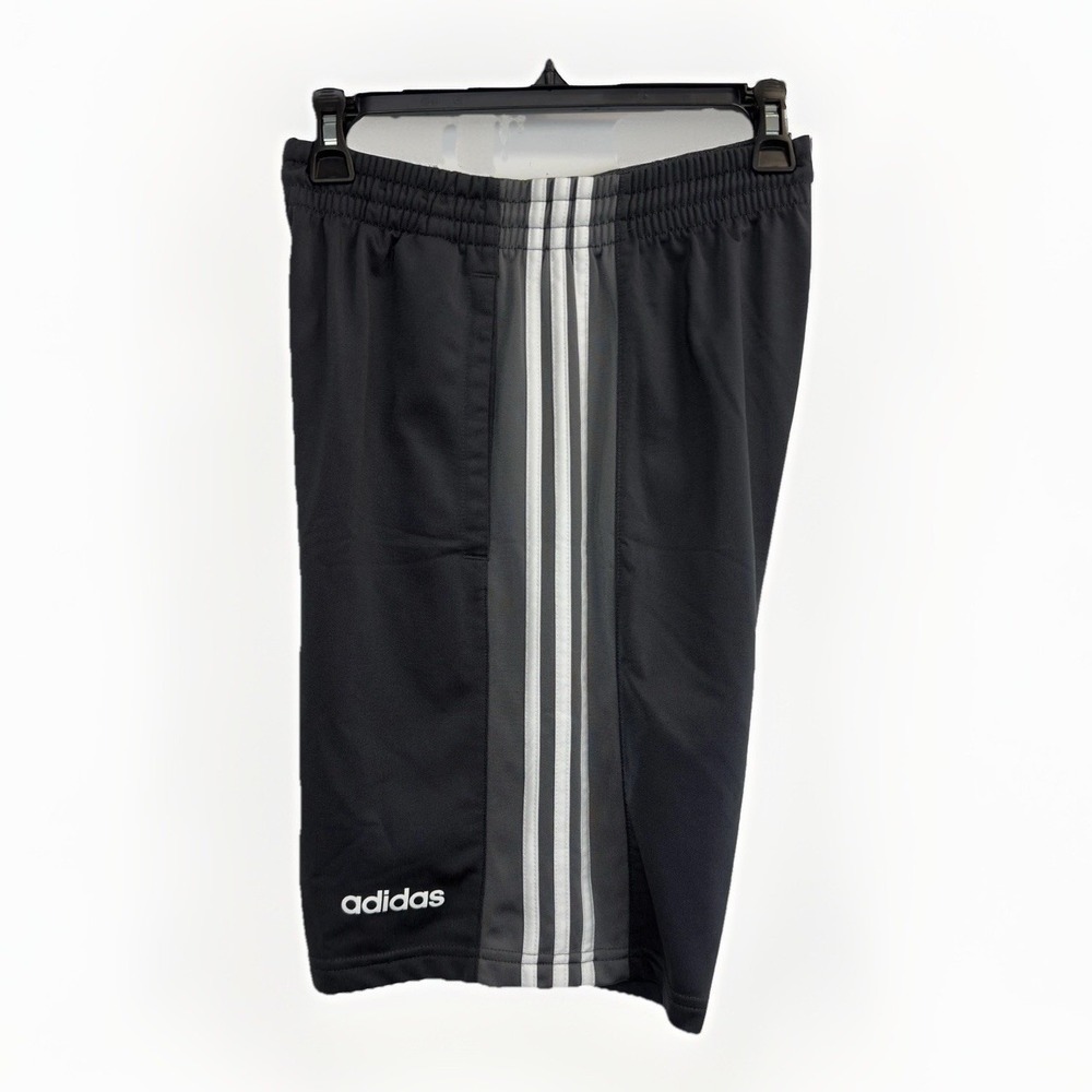 Adidas Essentials 3-Stripes Tricot Shorts Men's Size Small Grey, White‎ Logo